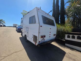 Rv tiny home 22re TRD 4x4 Toyota pick up