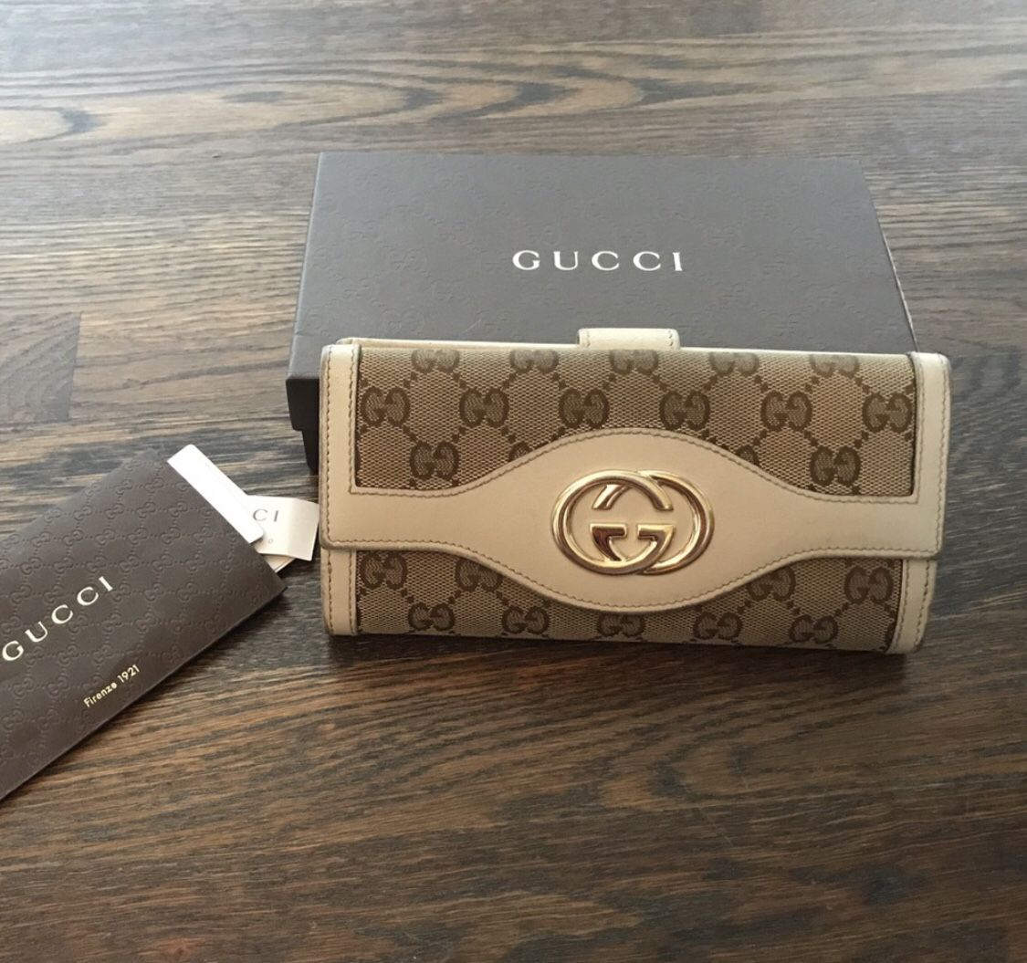 Authentic Gucci wallet