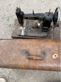 Vintage Whit Sewing Machine