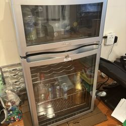 Wine and beverage refrigerator