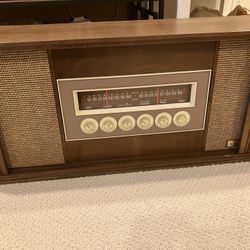 Vintage Packard Bell Stereophonic Radio/Stereo 1960s cabinet, stereo works. 35”x9”x15”.