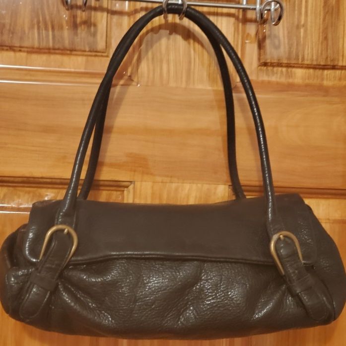 Miu miu small black leather bag Magnetic closure Lining handbags purse