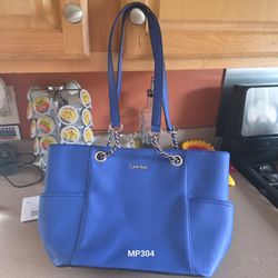 Guess Purse Beautiful Color