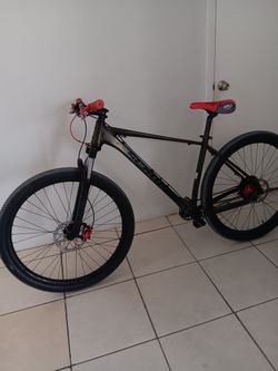 Shwinn axum 29 frame L