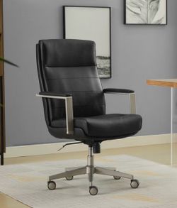 Elle Decor Ayden Manager Chair Black