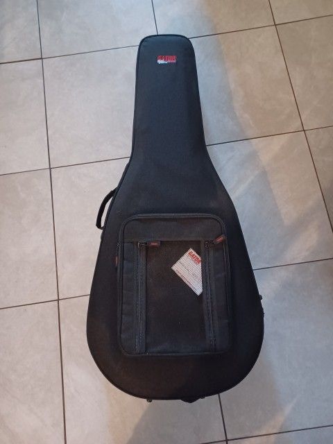 Guitar Case 🎸