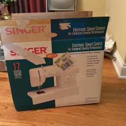 Singer Sewing Table 
