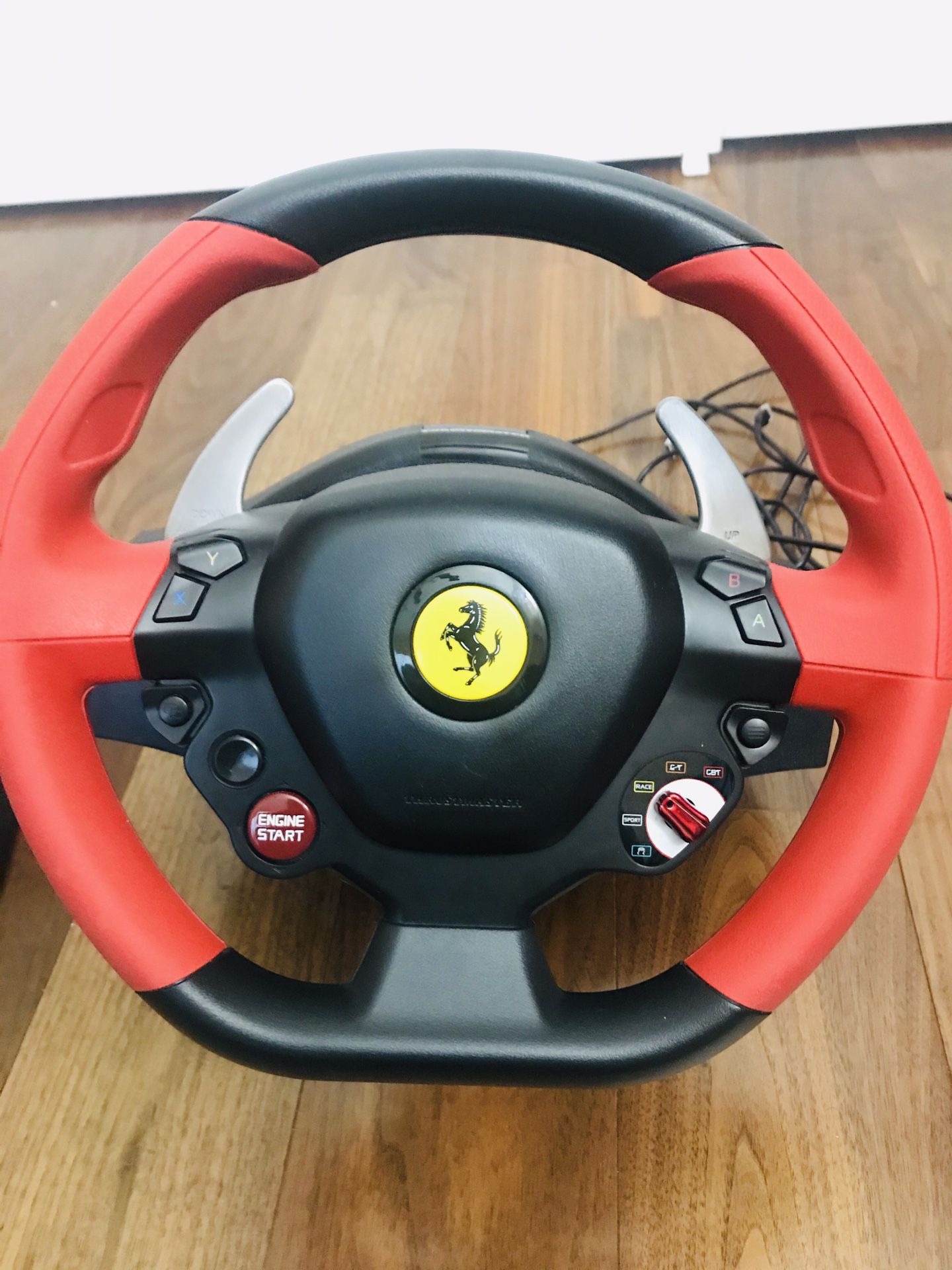 (Like new) Thrustmaster Ferrari 458 Spider Racing Wheel.