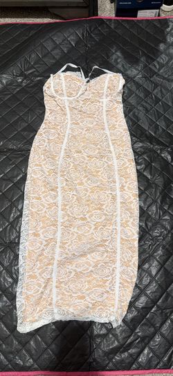 Dress white/ nude floral