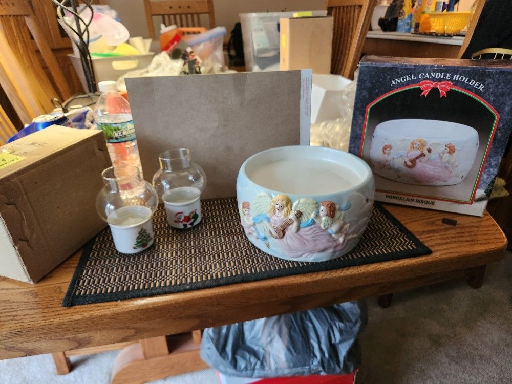 CHRISTMAS CANDLE HOLDERS W BOX 