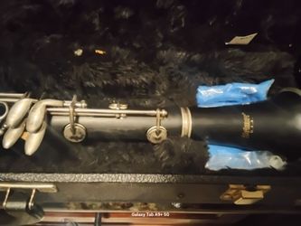 Clarinet.         "Selmer"    willing to negotiate offer a price