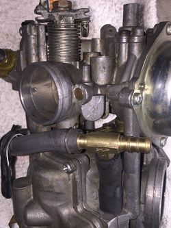 HONDA VT750 Carburator