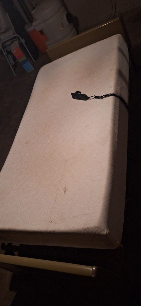 Inovacare Electric Bed