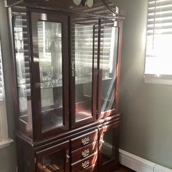 China Cabinet With Lights 