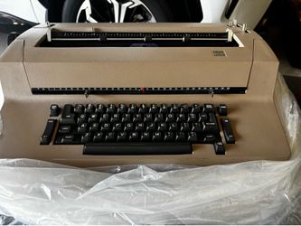 Vintage IBM Correcting Selectric II Electric TypeWriter Dual Pitch