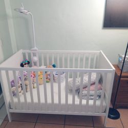 Baby Crib With Camera& Mattress 