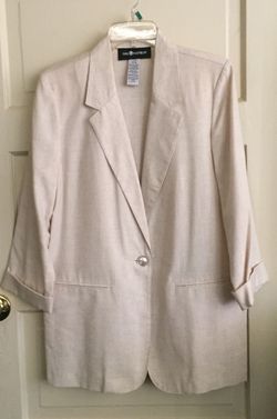 Women’s Beige blazer. Size medium.