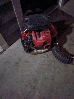 Gas-Powered Backpack Leaf Blower