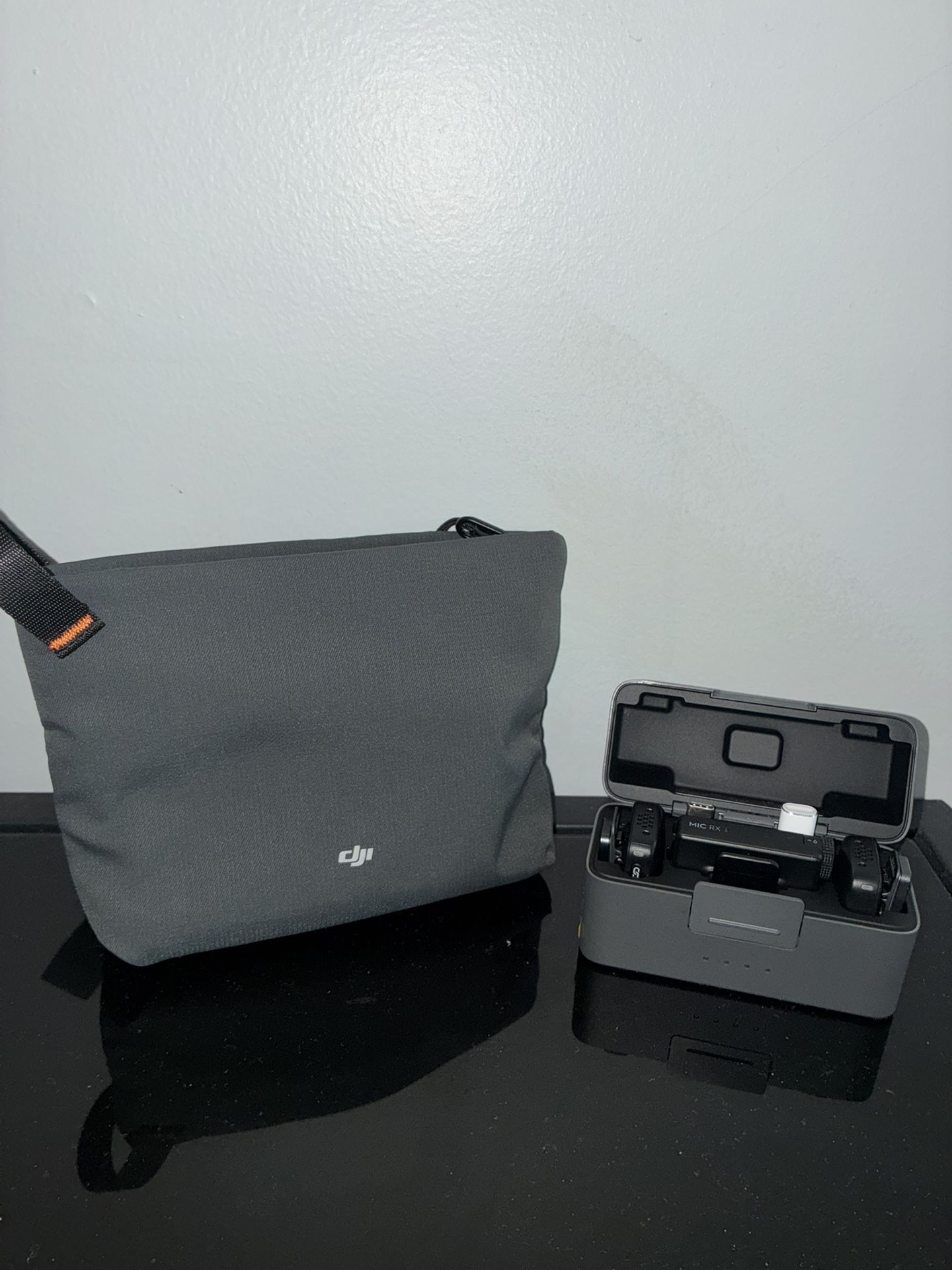 DJI Mic Mini (2 TX + 1 RX + Charging Case), Wireless Lavalier Microphone