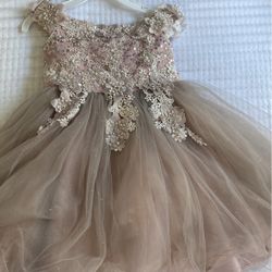 Flowers With Glitter , Size;6 For Little Girls