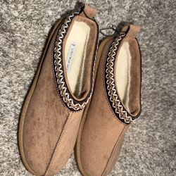 New Ugg Dupes size 9