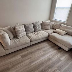 4 Piece Sectional / couch with Ottoman