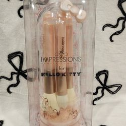 Hello Kitty makeup brush set