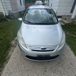 2012 Ford Fiesta SEL