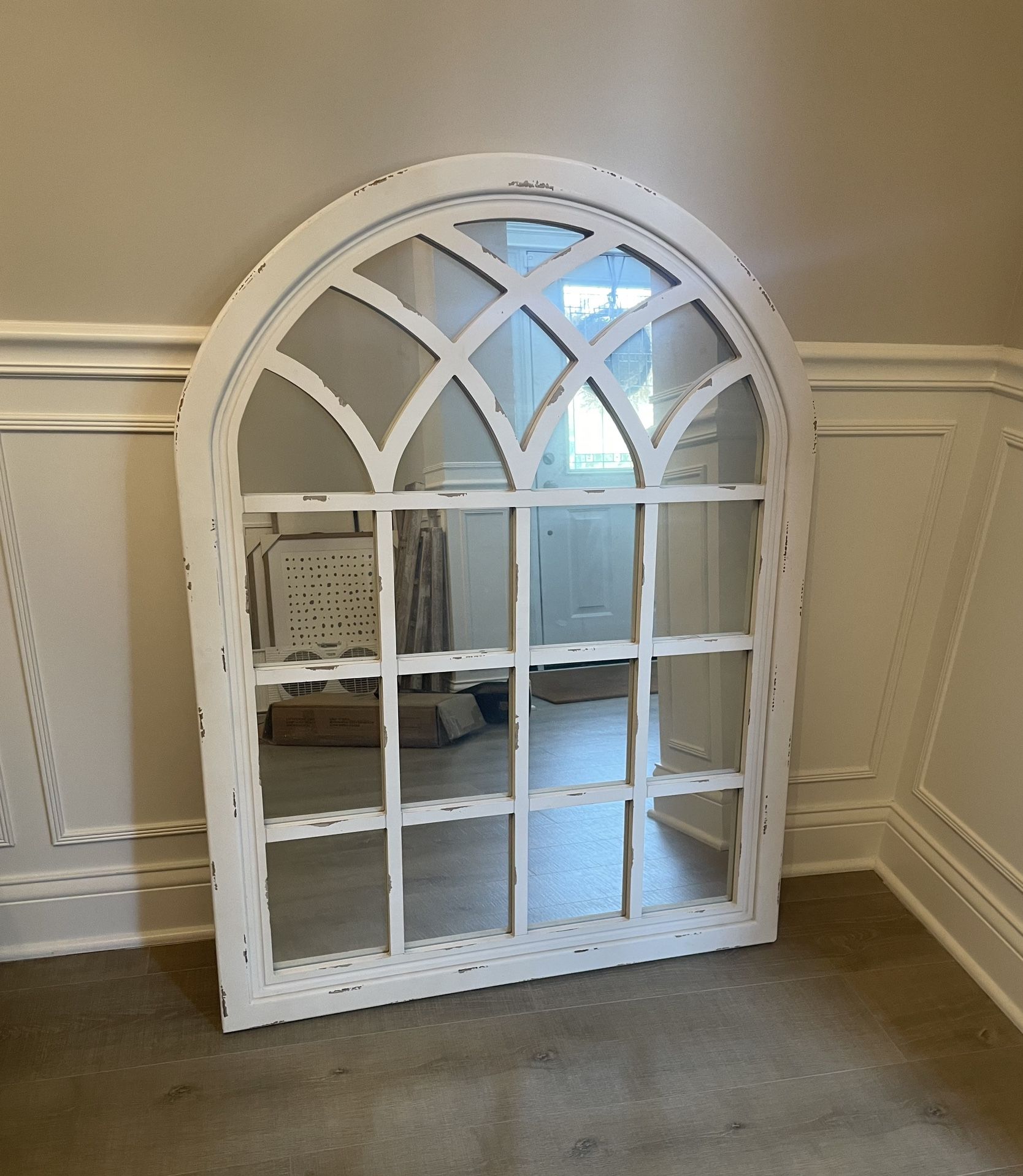 Kirkland’s Distressed Cream Sadie Arch Mirror
