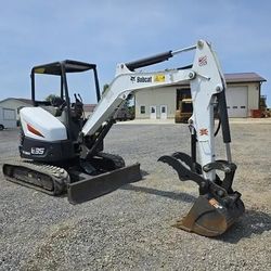 2017 Bobcat E35