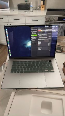 2025 MacBook Air 24GB Memory 1 TB Storage