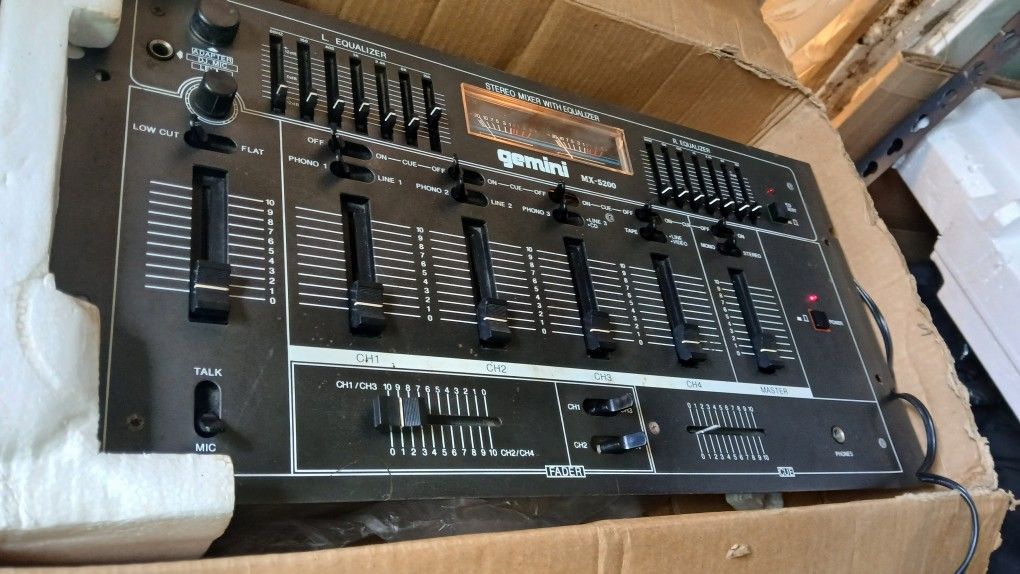 Gemini Mx 5200 DJ Mixer OLD School DJ Mixer House Techno Rave For