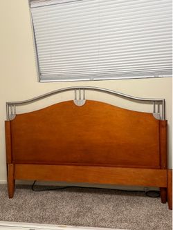 Solid wood bed frame Queen size