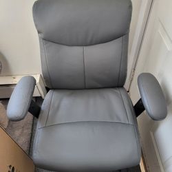 free  gray office chair