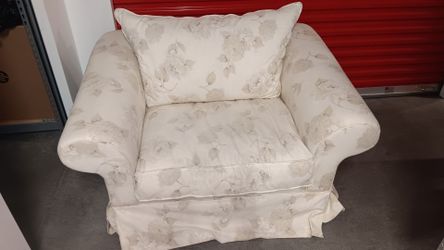 Rowe couch and chair