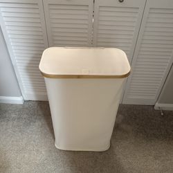 Laundry Hamper With Removable Bag