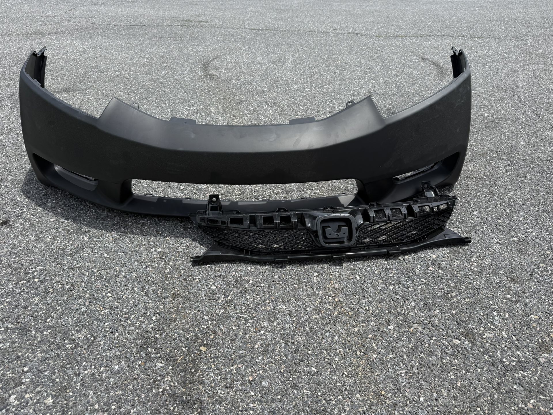 2009 Honda Civic DX Bumper + Grill