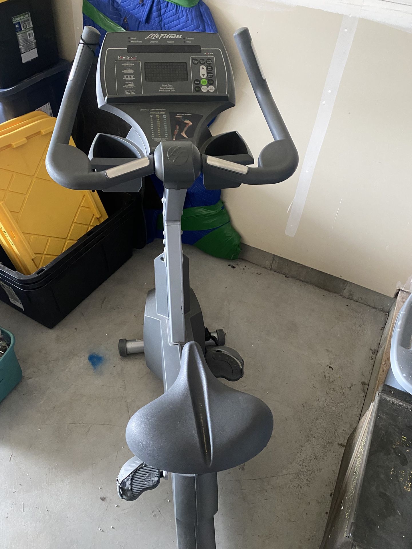 Life Fitness Stationary Bike
