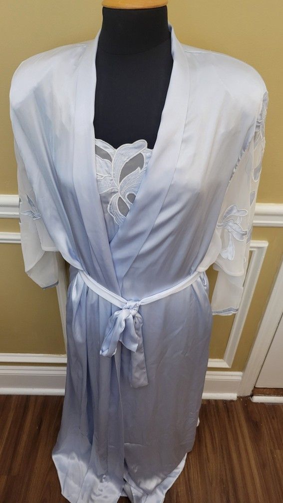 Natori Blue Robe And Nightgown Set Size Medium
