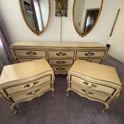 Vintage Century French Provincial 3-Piece Bedroom Set – Dresser & 2 Nightstands – Solid Wood