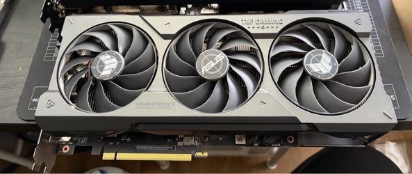 ASUS TUF Nvidia RTX 4070 ti super gpu