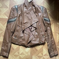 Leather jacket women’s small