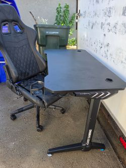 Aukey Gaming Desk and Chair Set