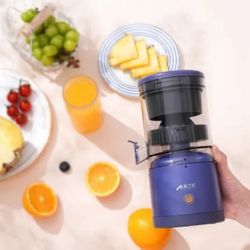 Portable USB Mini Electric Juicer | Rechargeable Fruit & Lemon Blender Cup