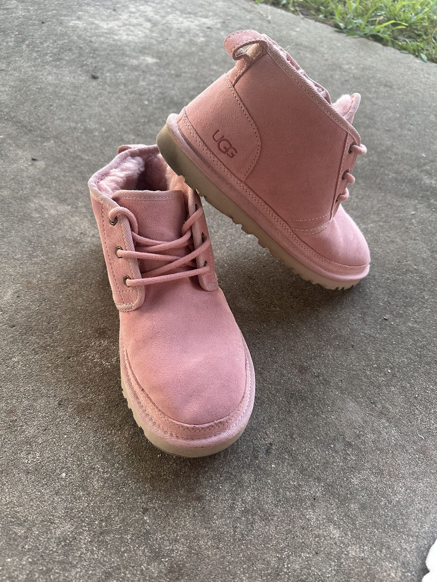 Pink Neumel Uggs