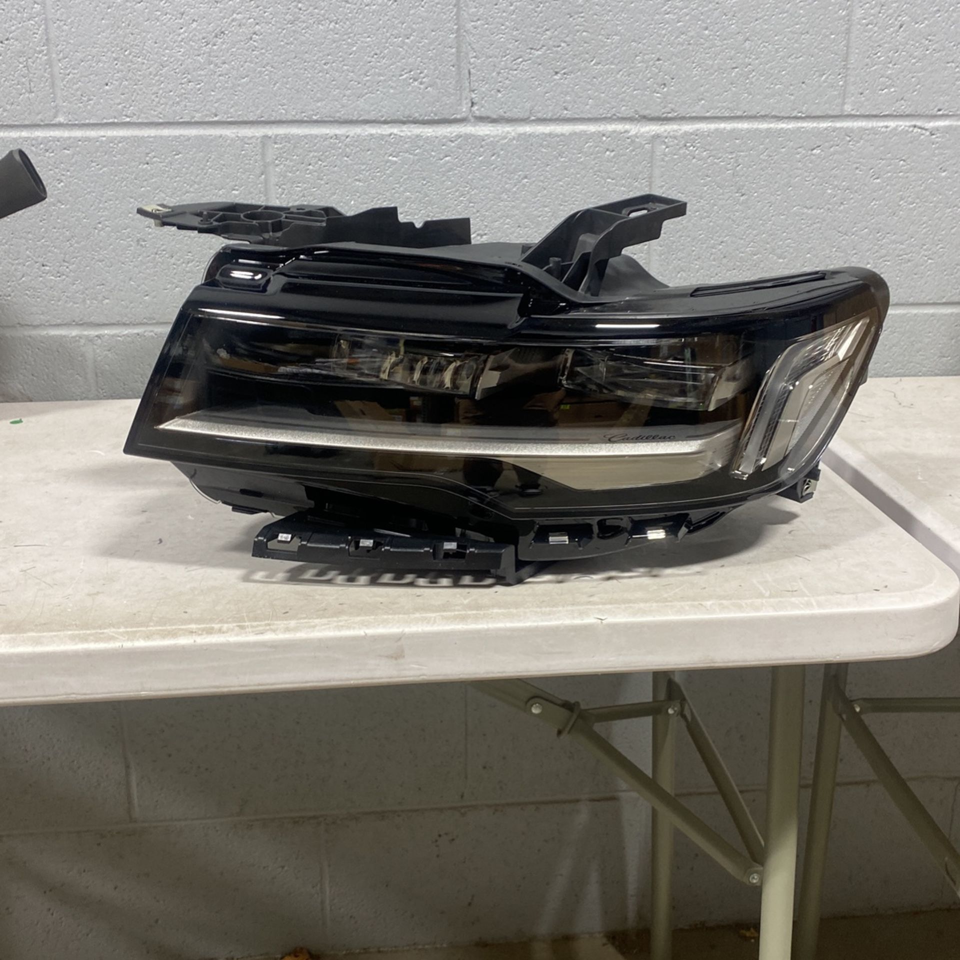 2021-2024 Cadillac Escalade Left Headlight