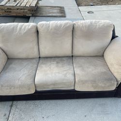 Free Couch!!