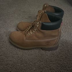 Size 8 Timberland Boots 