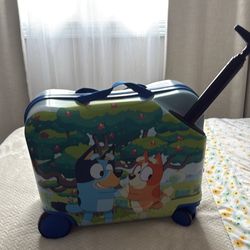 Bluey Ride On & Carry on Luggage 