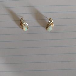 Diamond And Opal Earrings 14k 3.4gram